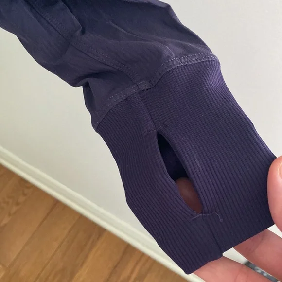 Lululemon Reversible Sweater - Picture 4 of 6